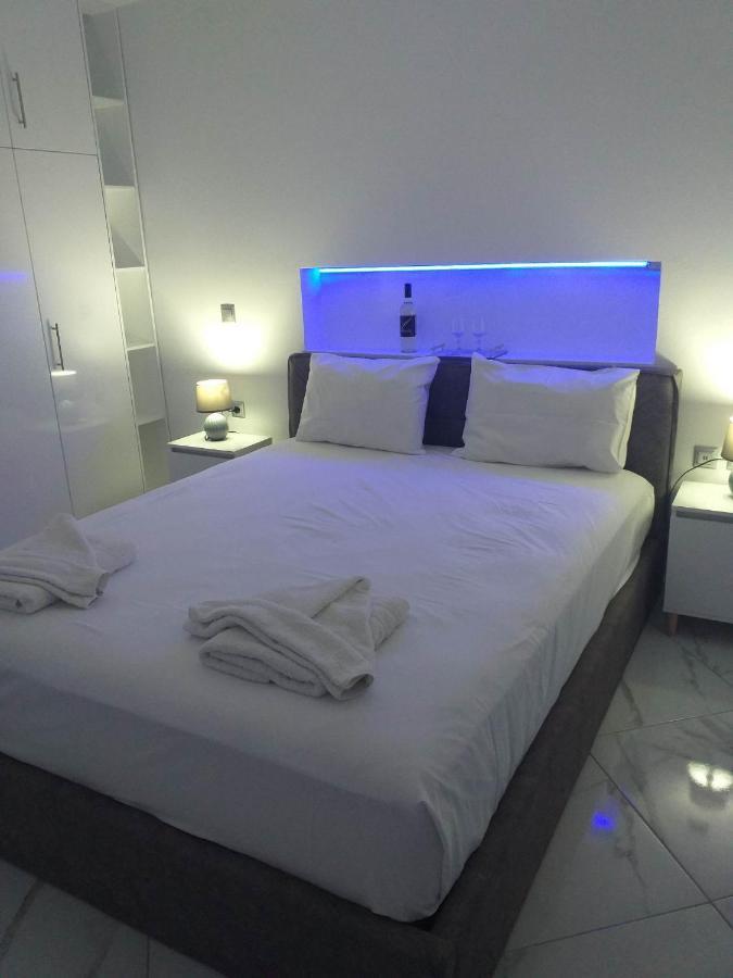Infinity Blue Suite Panteli ภายนอก รูปภาพ
