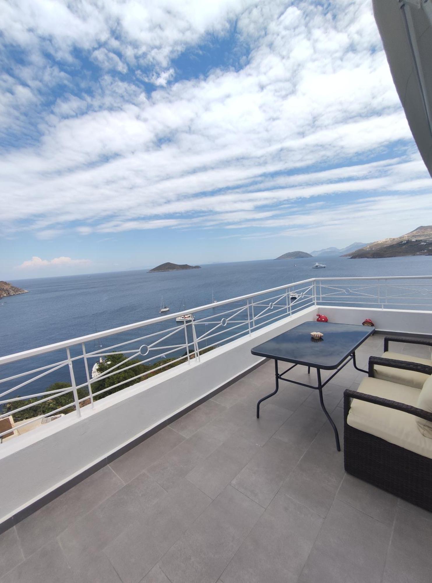 Infinity Blue Suite Panteli ภายนอก รูปภาพ